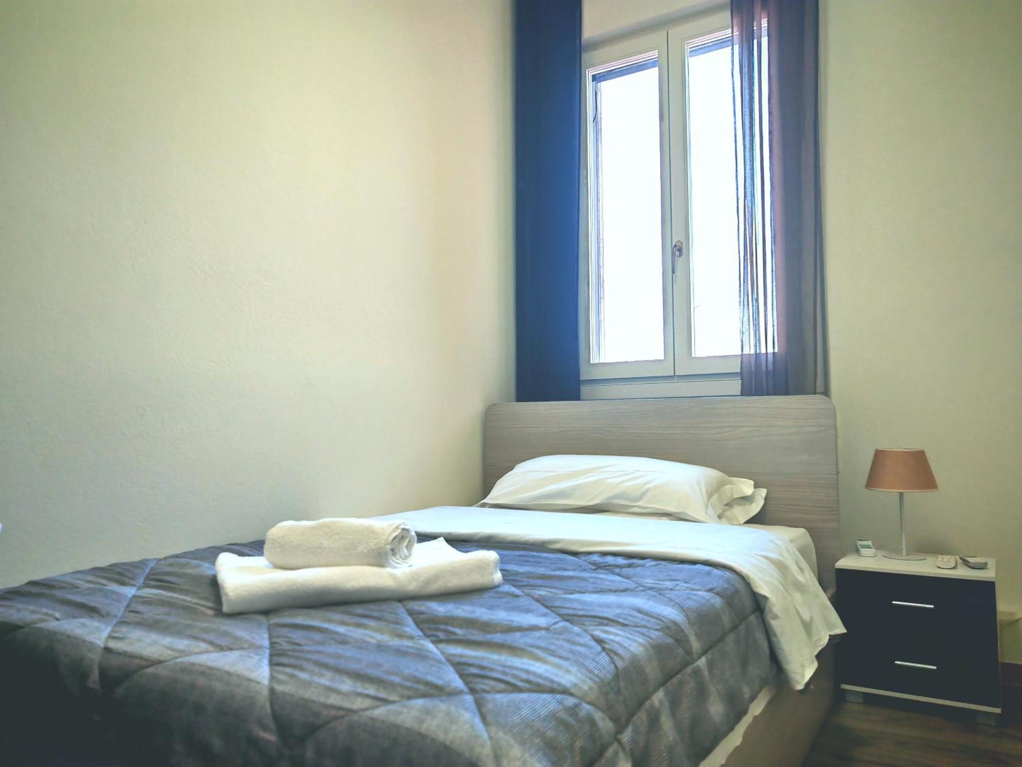 Goldmine Guest House 2 Venesia Bagian luar foto
