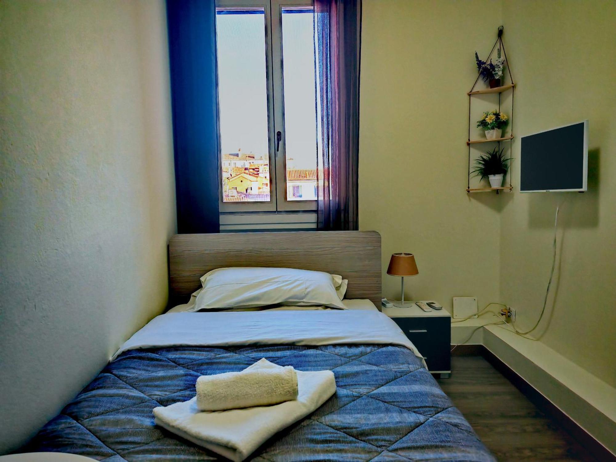 Goldmine Guest House 2 Venesia Bagian luar foto