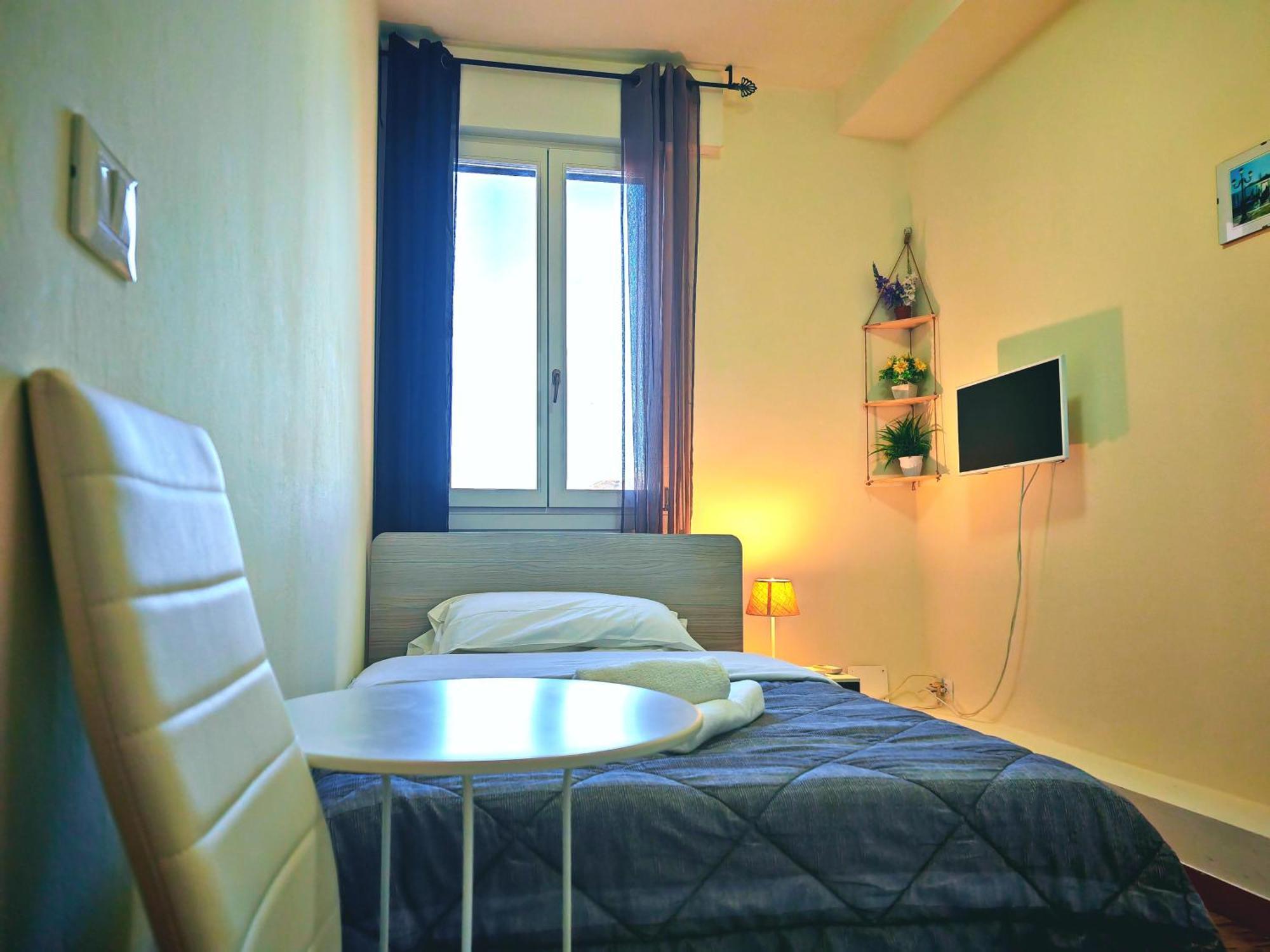 Goldmine Guest House 2 Venesia Ruang foto