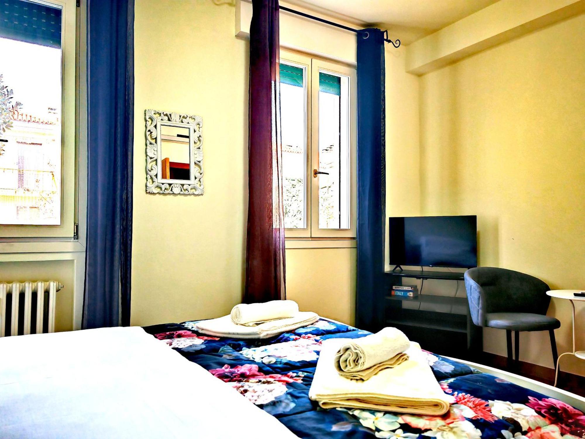 Goldmine Guest House 2 Venesia Bagian luar foto
